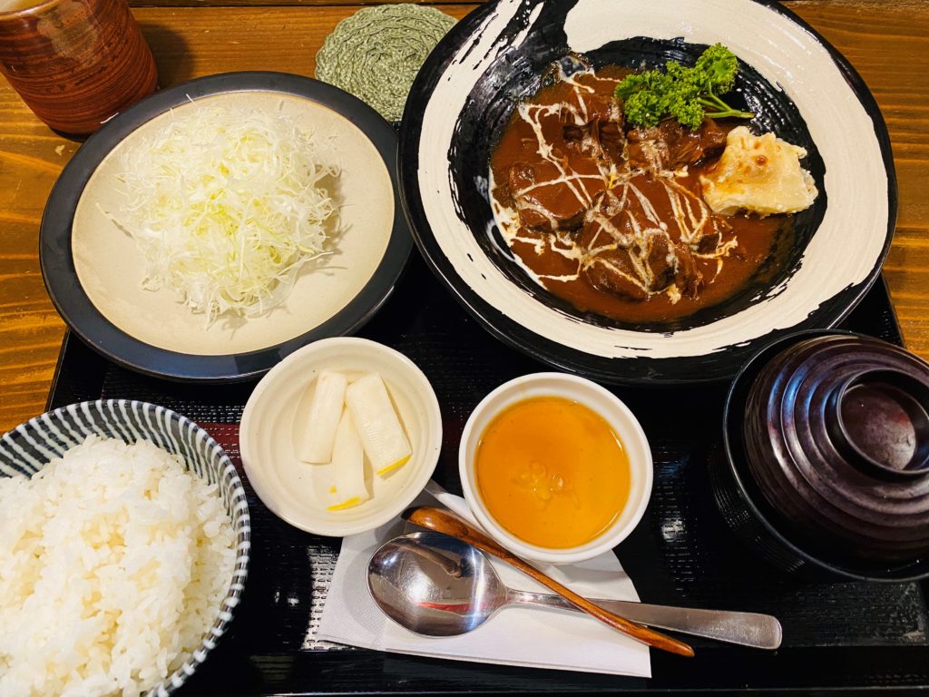 鈴乃屋】浜松初の牛かつ専門店！静岡牛の上質な赤身を使った絶品上牛かつ定食を堪能。 - ちしき旅