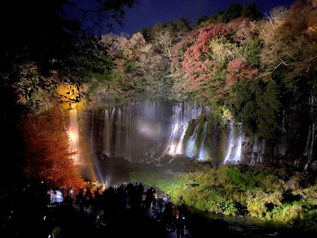 【白糸の滝｜富士宮】静岡屈指の絶景！日本の滝百選にも選出された名瀑の見所案内。 ちしき旅